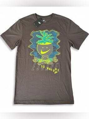 Nike Escape to Nature Brown Tee Size S NWT